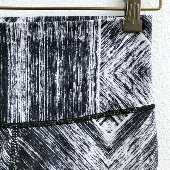 LULULEMON Lululemon High Times Pant Heat Wave White Black No Size Dot Check Meas - Picture 6 of 11